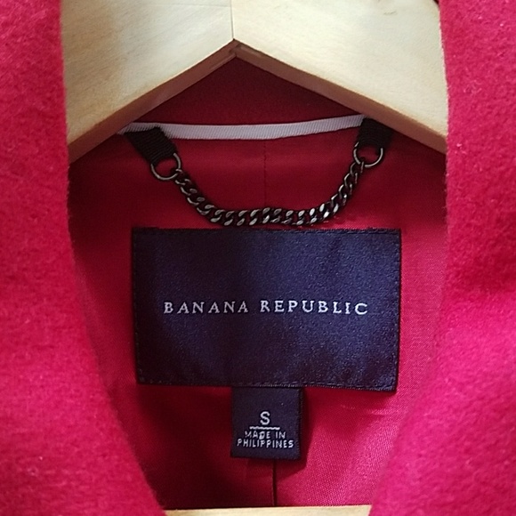 Red Banana Republic coat - Picture 7 of 7